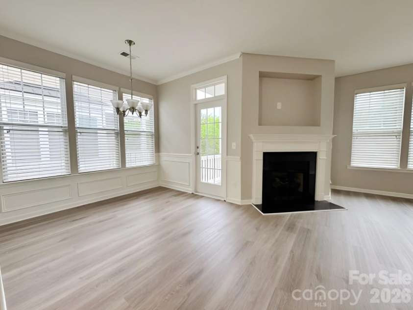 11198 Bridgewater Drive, Huntersville, NC 28078.  MLS# CAR4389987, YatesRealty ID 33792. 
