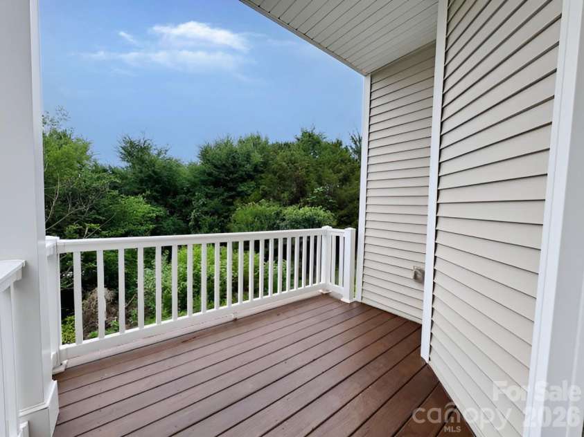 11198 Bridgewater Drive, Huntersville, NC 28078.  MLS# CAR4389987, YatesRealty ID 33792. 