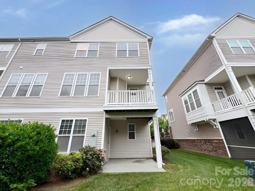 11198 Bridgewater Drive, Huntersville, NC 28078.  MLS# CAR4389987, YatesRealty ID 33792. 