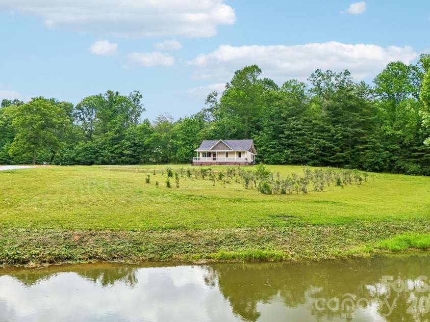 246 Appalachian Retreat None, Spruce Pine, NC 28777.  MLS# CAR4398374, YatesRealty ID 33793. 