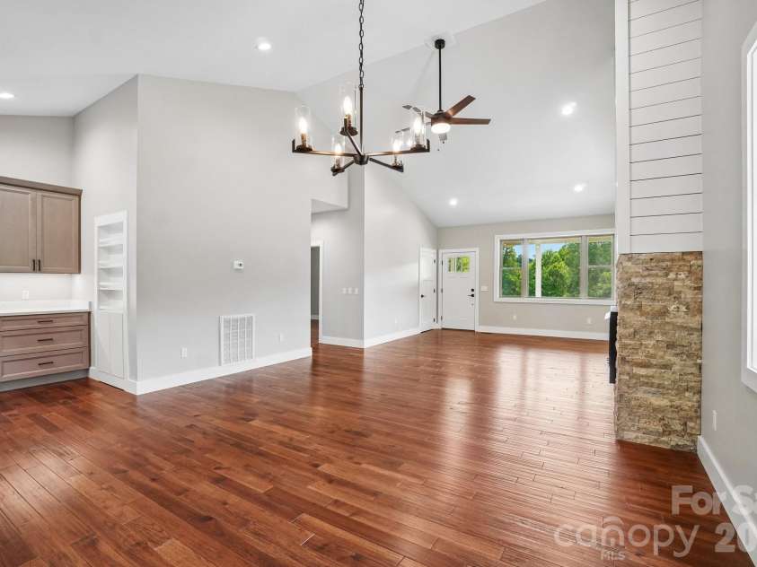 246 Appalachian Retreat None, Spruce Pine, NC 28777.  MLS# CAR4398374, YatesRealty ID 33793. 