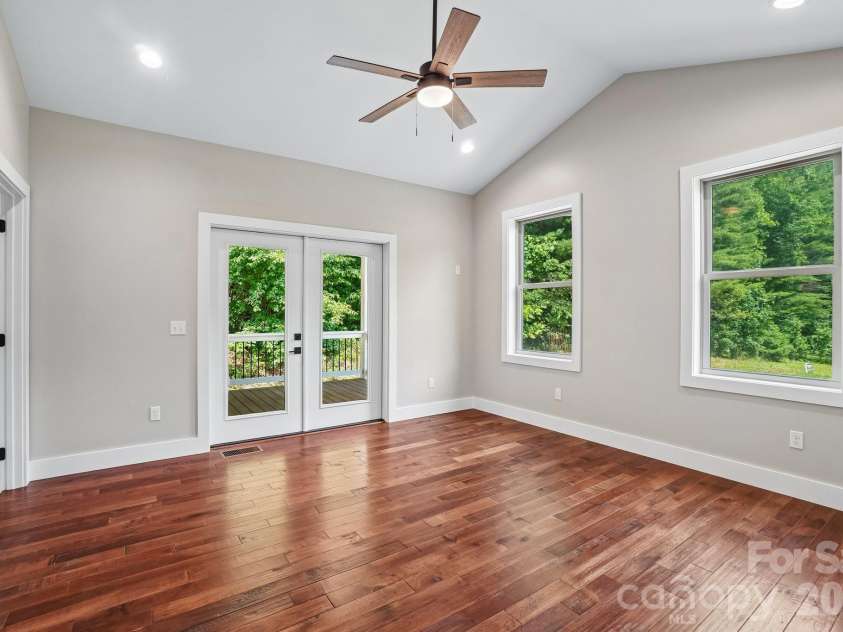 246 Appalachian Retreat None, Spruce Pine, NC 28777.  MLS# CAR4398374, YatesRealty ID 33793. 