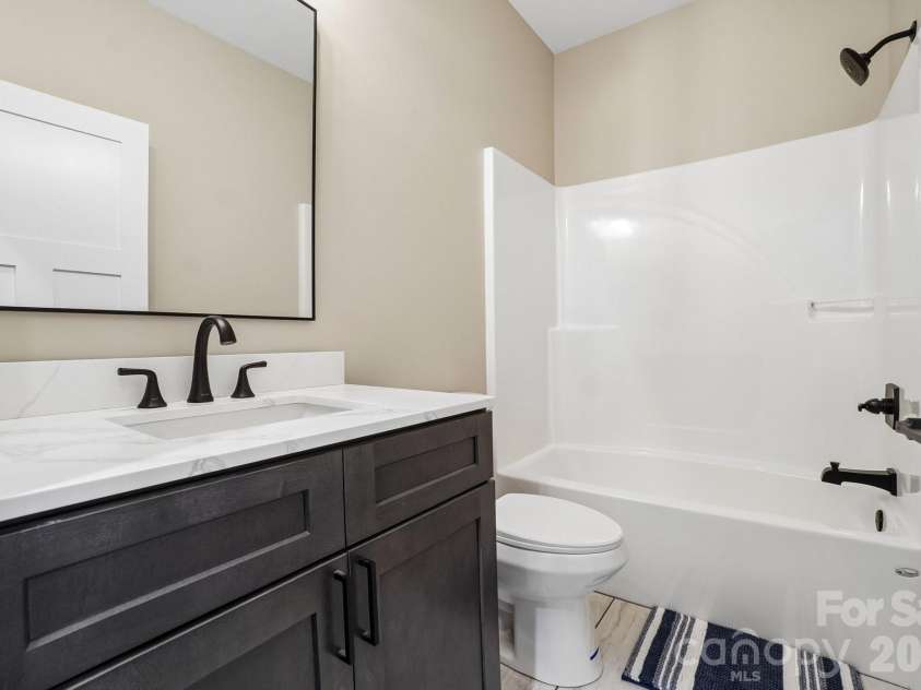 246 Appalachian Retreat None, Spruce Pine, NC 28777.  MLS# CAR4398374, YatesRealty ID 33793. 
