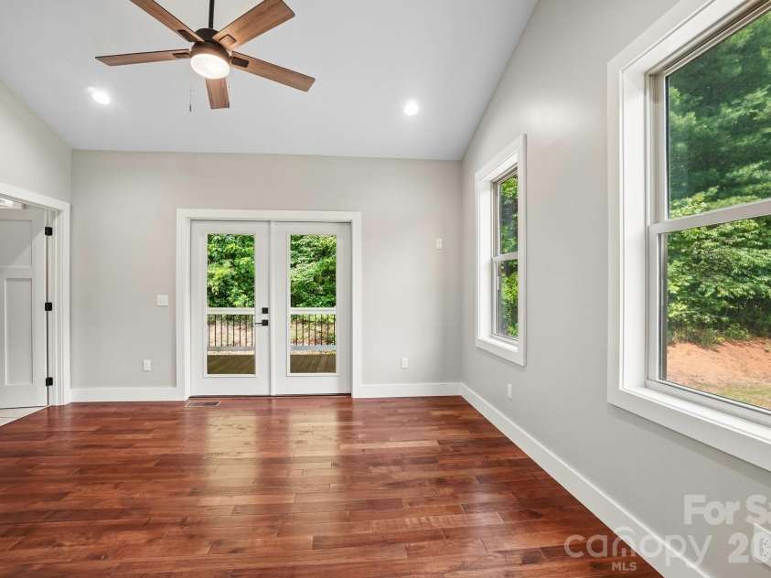 246 Appalachian Retreat None, Spruce Pine, NC 28777.  MLS# CAR4398374, YatesRealty ID 33793. 