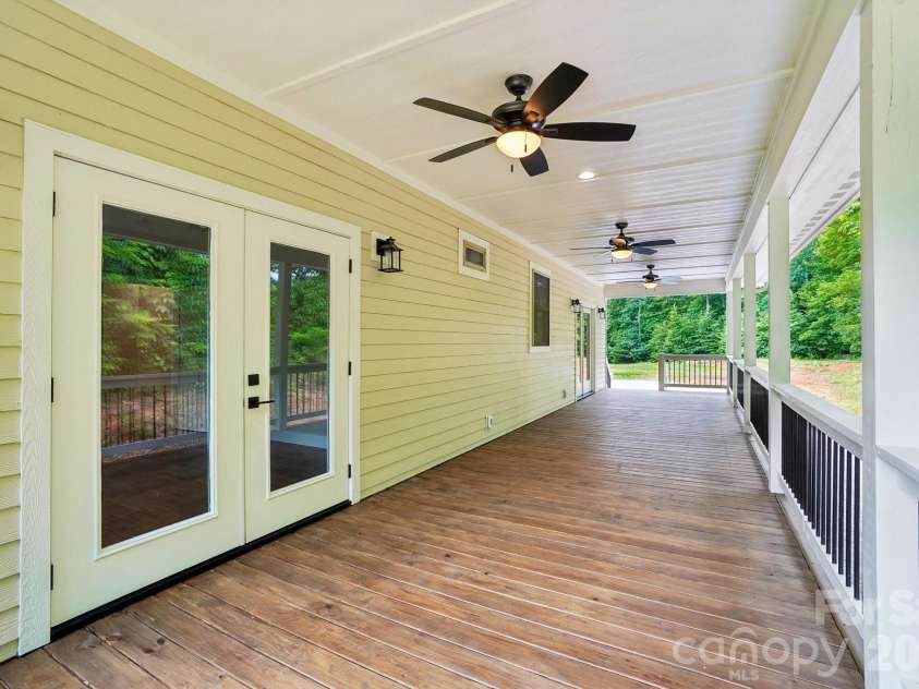 246 Appalachian Retreat None, Spruce Pine, NC 28777.  MLS# CAR4398374, YatesRealty ID 33793. 