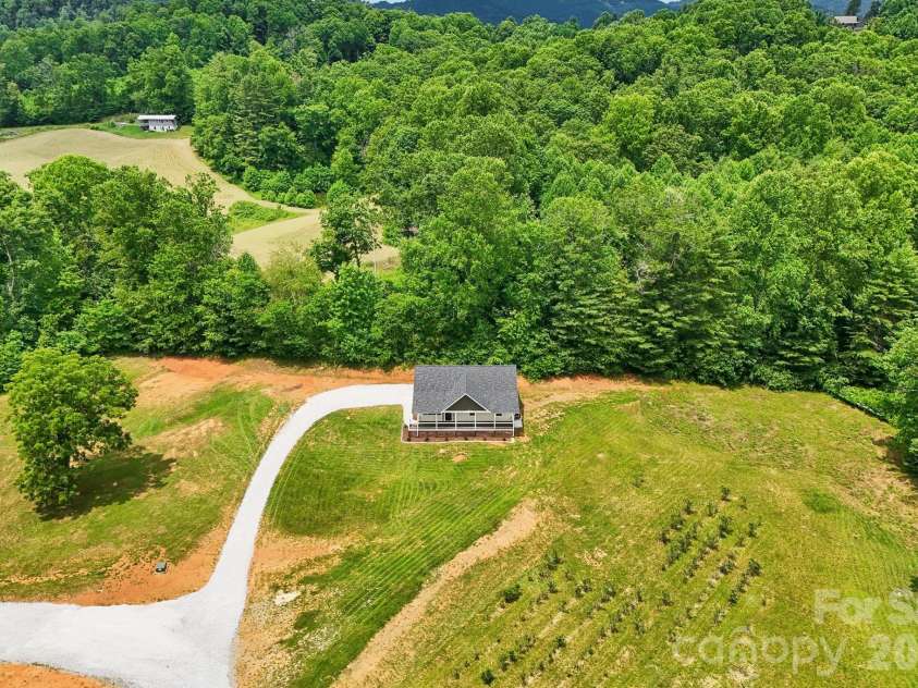 246 Appalachian Retreat None, Spruce Pine, NC 28777.  MLS# CAR4398374, YatesRealty ID 33793. 