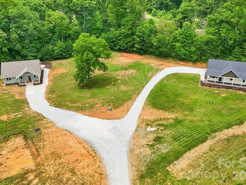 246 Appalachian Retreat None, Spruce Pine, NC 28777.  MLS# CAR4398374, YatesRealty ID 33793. 