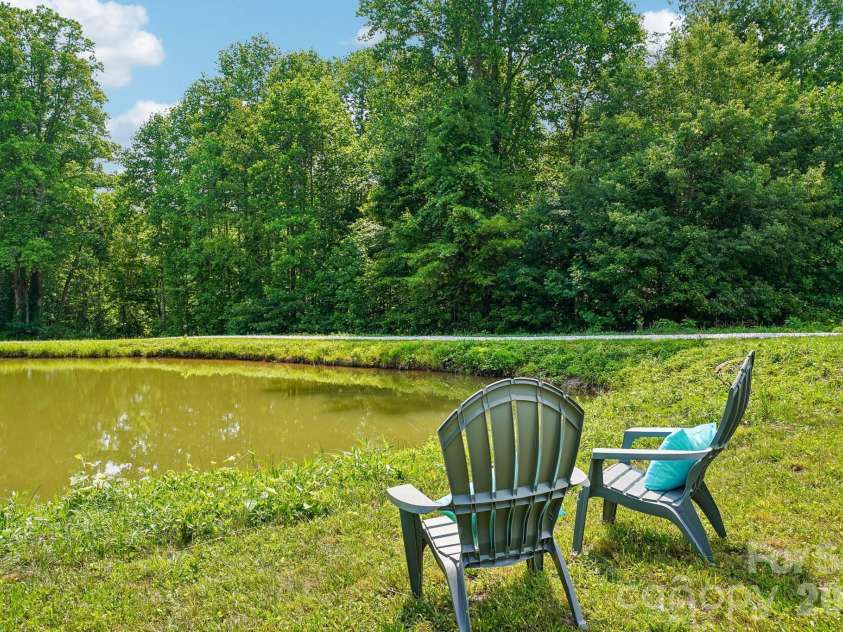 246 Appalachian Retreat None, Spruce Pine, NC 28777.  MLS# CAR4398374, YatesRealty ID 33793. 