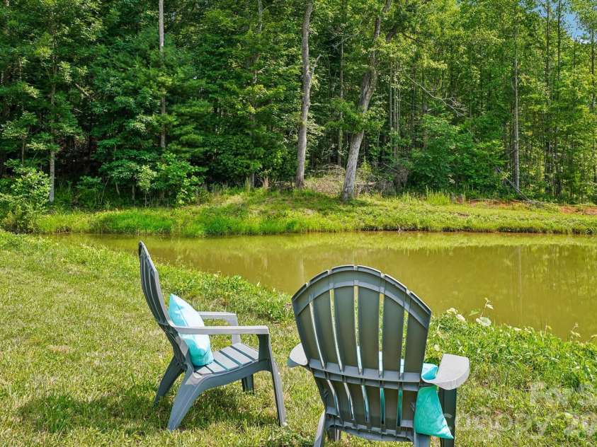246 Appalachian Retreat None, Spruce Pine, NC 28777.  MLS# CAR4398374, YatesRealty ID 33793. 