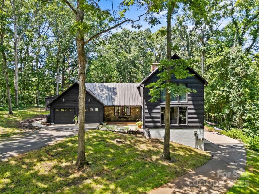 190 Dogwood Forest Loop, Harmony, NC 28634.  MLS# CAR4287434, YatesRealty ID 33794. 