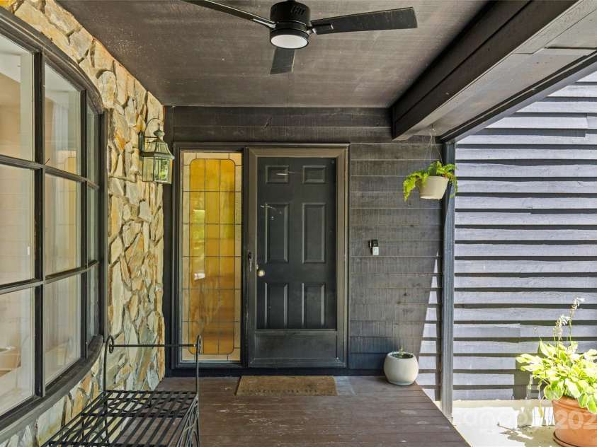 190 Dogwood Forest Loop, Harmony, NC 28634.  MLS# CAR4287434, YatesRealty ID 33794. 