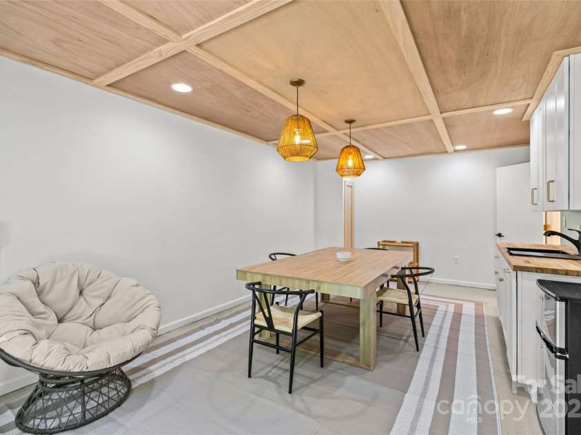 190 Dogwood Forest Loop, Harmony, NC 28634.  MLS# CAR4287434, YatesRealty ID 33794. 