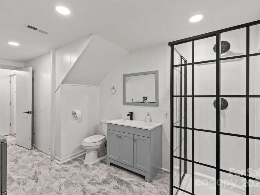 190 Dogwood Forest Loop, Harmony, NC 28634.  MLS# CAR4287434, YatesRealty ID 33794. 