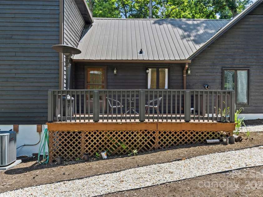 190 Dogwood Forest Loop, Harmony, NC 28634.  MLS# CAR4287434, YatesRealty ID 33794. 