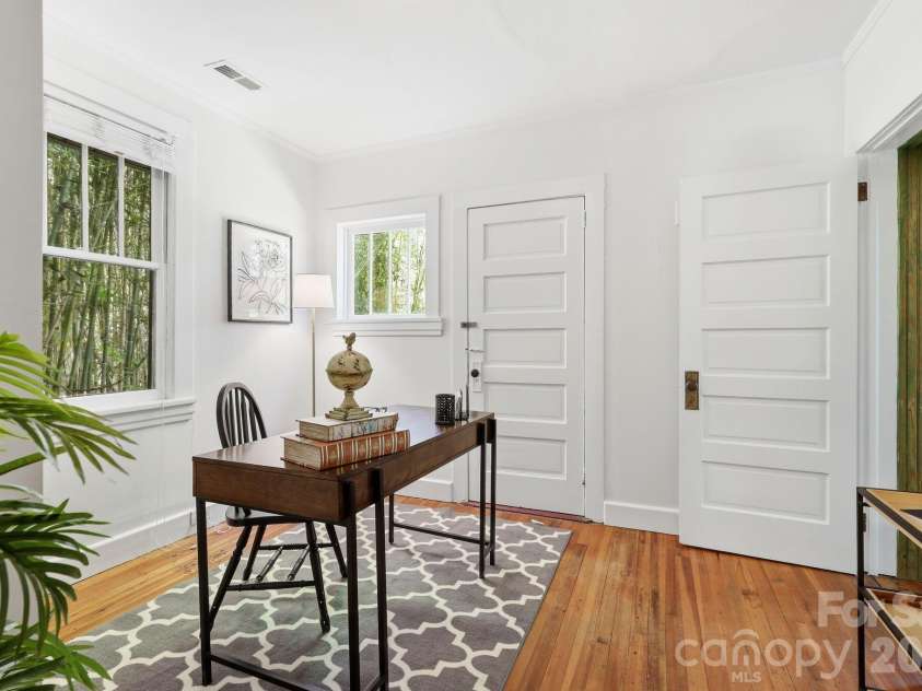 86 Annandale Avenue, Asheville, NC 28801.  MLS# CAR4384599, YatesRealty ID 33794. 