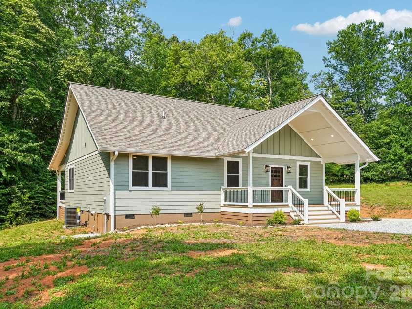 268 Appalachian Retreat None, Spruce Pine, NC 28777.  MLS# CAR4398350, YatesRealty ID 33795. 