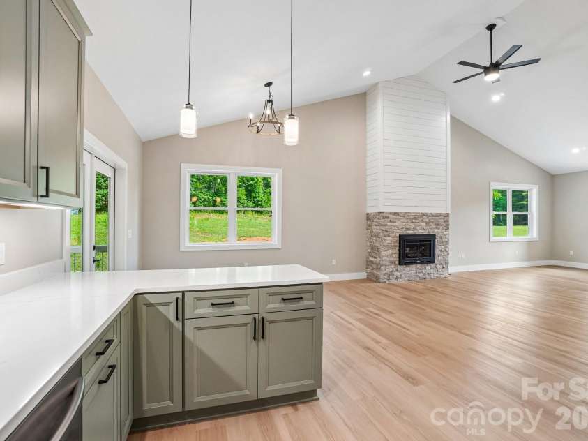 268 Appalachian Retreat None, Spruce Pine, NC 28777.  MLS# CAR4398350, YatesRealty ID 33795. 