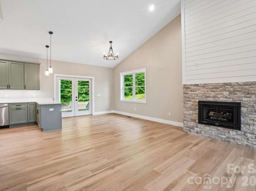 268 Appalachian Retreat None, Spruce Pine, NC 28777.  MLS# CAR4398350, YatesRealty ID 33795. 