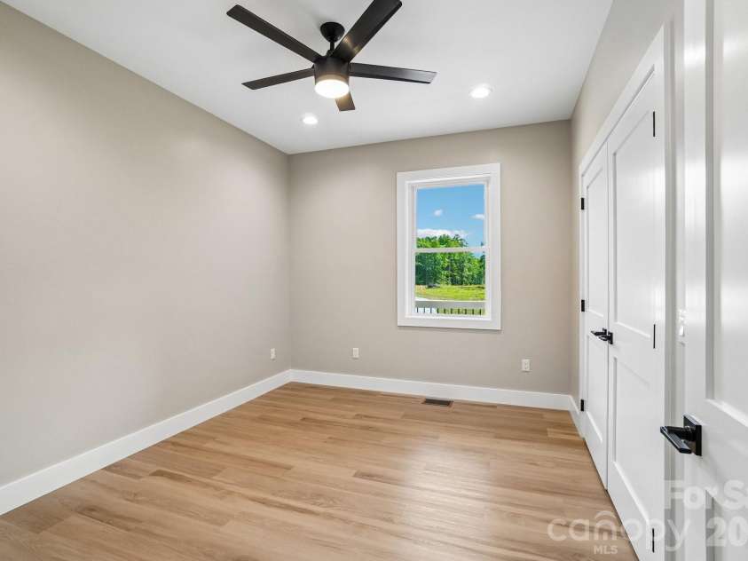 268 Appalachian Retreat None, Spruce Pine, NC 28777.  MLS# CAR4398350, YatesRealty ID 33795. 