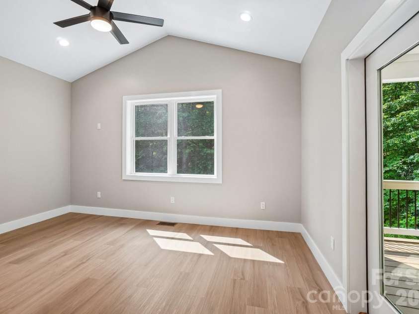268 Appalachian Retreat None, Spruce Pine, NC 28777.  MLS# CAR4398350, YatesRealty ID 33795. 