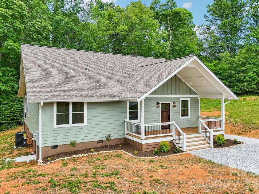 268 Appalachian Retreat None, Spruce Pine, NC 28777.  MLS# CAR4398350, YatesRealty ID 33795. 