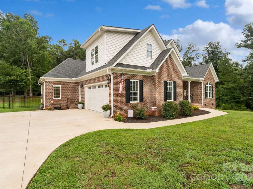 3178 Newcastle Drive, Rock Hill, SC 29732.  MLS# CAR4288543, YatesRealty ID 33795. 