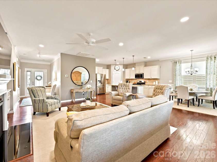 1726 Tailed Hawk Way, Fort Mill, SC 29715.  MLS# CAR4394570, YatesRealty ID 33796. Great room has excellent natural light