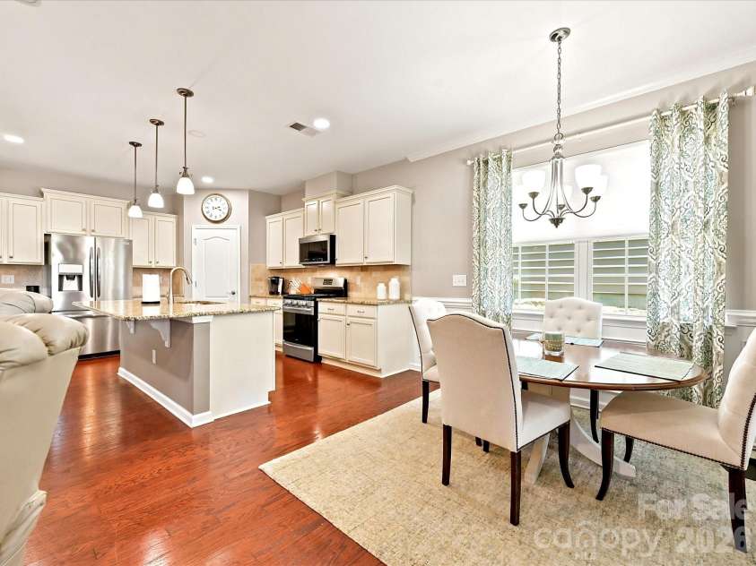 1726 Tailed Hawk Way, Fort Mill, SC 29715.  MLS# CAR4394570, YatesRealty ID 33796. Kitchen and breakfast/dining area