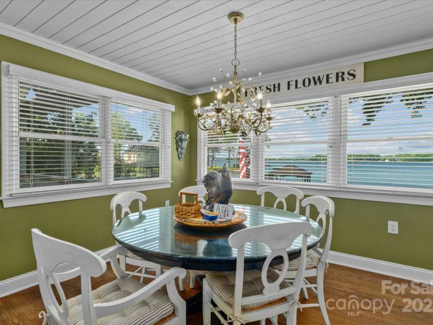 754 Lakeview Shores Loop, Mooresville, NC 28117.  MLS# CAR4287058, YatesRealty ID 33797. 