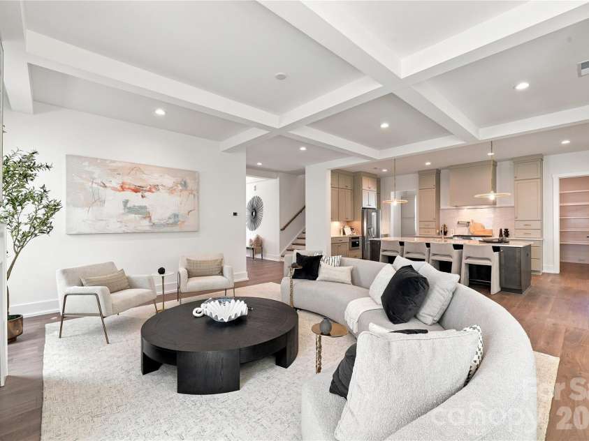 4337 Castleton Road, Charlotte, NC 28211.  MLS# CAR4329159, YatesRealty ID 33798. 