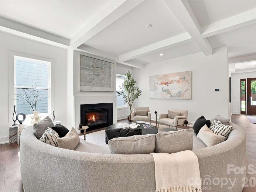4337 Castleton Road, Charlotte, NC 28211.  MLS# CAR4329159, YatesRealty ID 33798. 