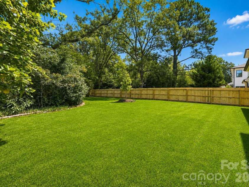 4337 Castleton Road, Charlotte, NC 28211.  MLS# CAR4329159, YatesRealty ID 33798. 