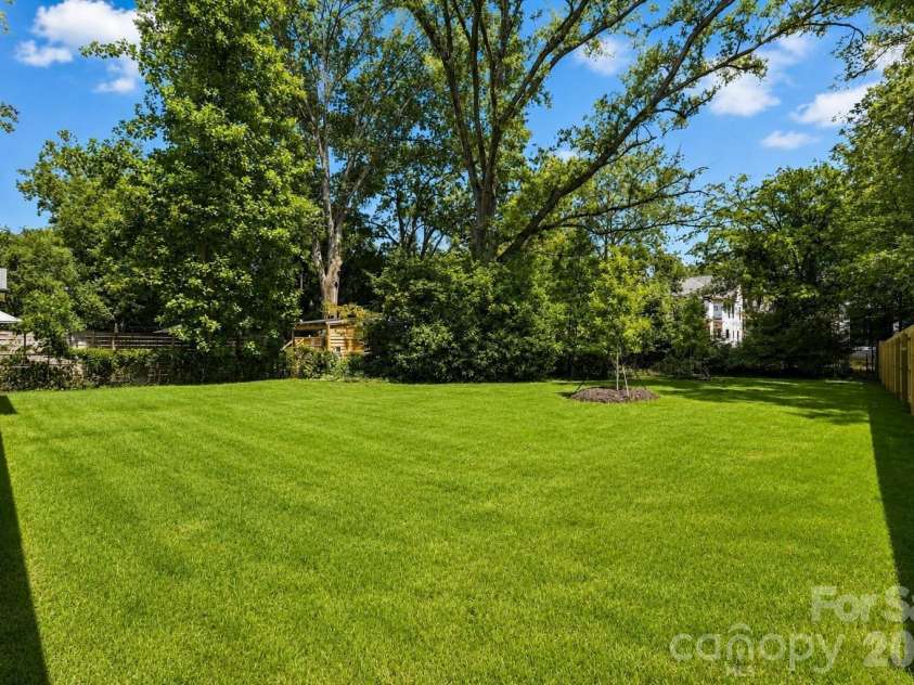 4337 Castleton Road, Charlotte, NC 28211.  MLS# CAR4329159, YatesRealty ID 33798. 