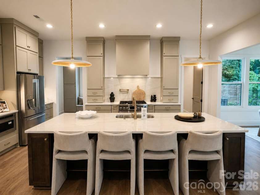 4337 Castleton Road, Charlotte, NC 28211.  MLS# CAR4329159, YatesRealty ID 33798. Gourmet kitchen with stacked cabinets