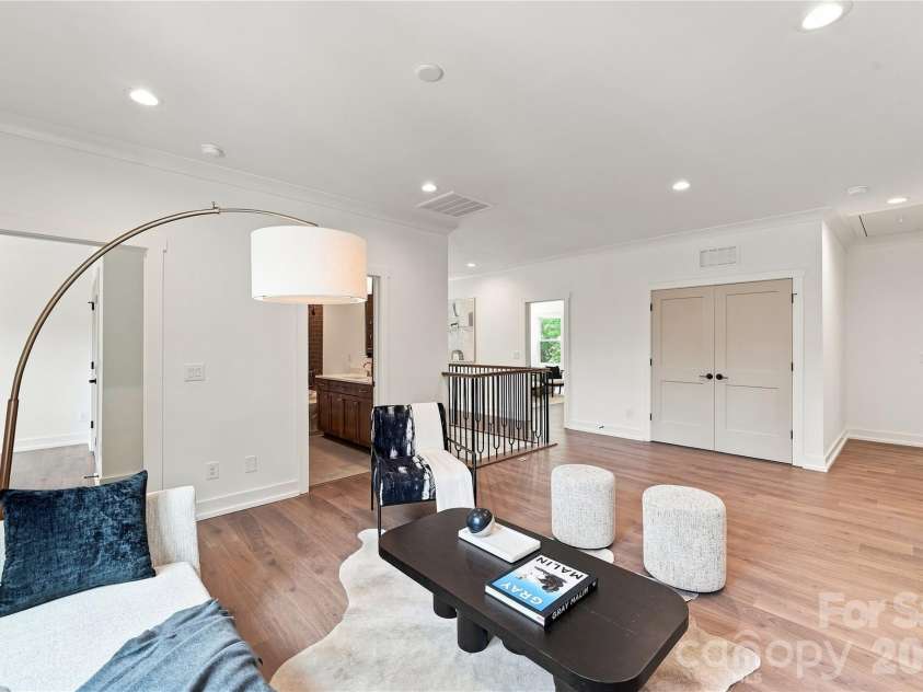 4337 Castleton Road, Charlotte, NC 28211.  MLS# CAR4329159, YatesRealty ID 33798. Open loft area