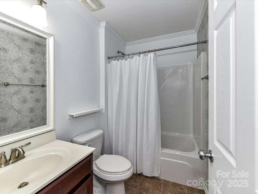 7745 Jackson Pond Drive, Charlotte, NC 28273.  MLS# CAR4286877, YatesRealty ID 33798. 
