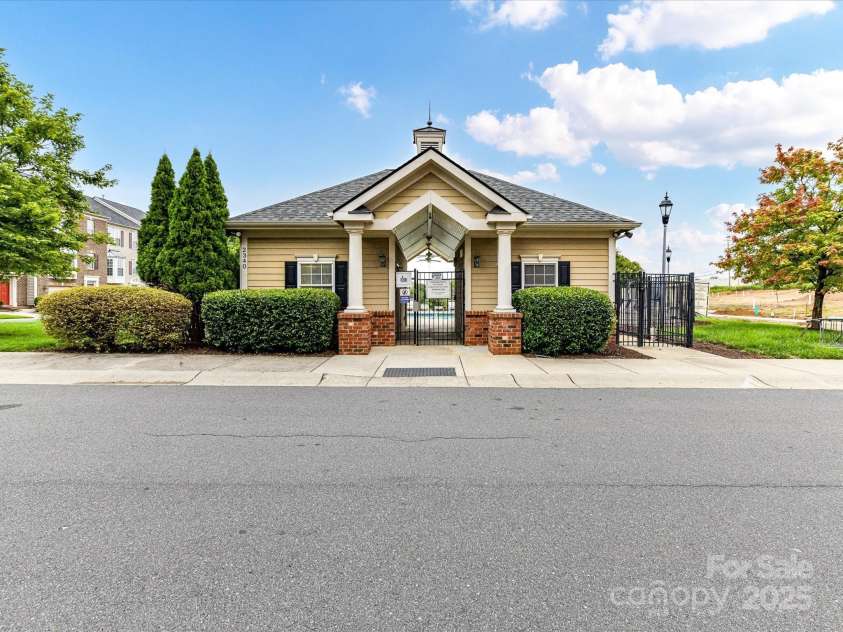 7745 Jackson Pond Drive, Charlotte, NC 28273.  MLS# CAR4286877, YatesRealty ID 33798. 