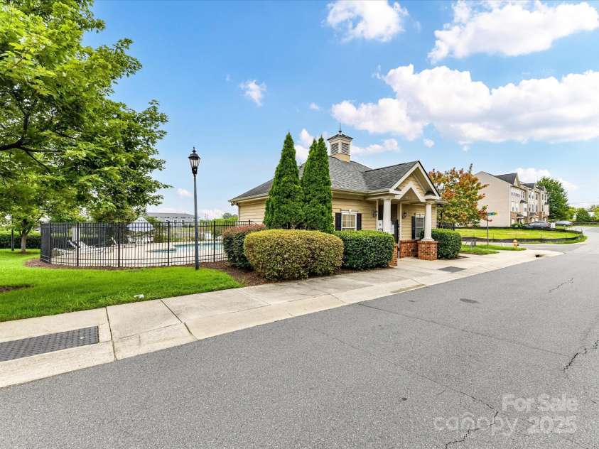 7745 Jackson Pond Drive, Charlotte, NC 28273.  MLS# CAR4286877, YatesRealty ID 33798. 