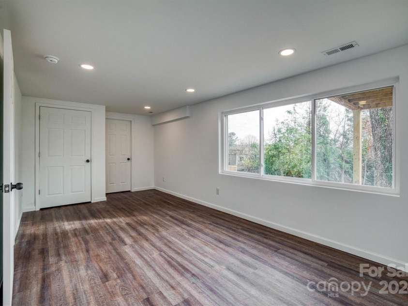 223 West Park Drive, Morganton, NC 28655.  MLS# CAR4209211, YatesRealty ID 338. 