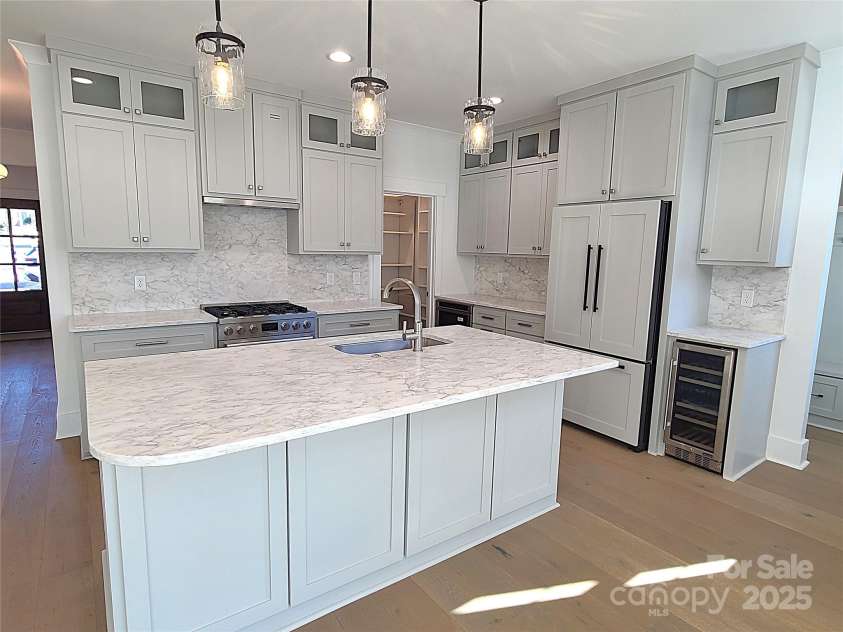 405 19th Avenue Circle, Hickory, NC 28601.  MLS# CAR4201802, YatesRealty ID 338. 