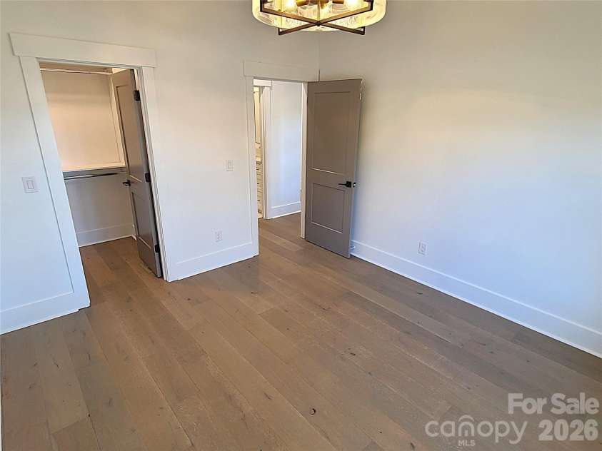 405 19th Avenue Circle, Hickory, NC 28601.  MLS# CAR4201802, YatesRealty ID 338. Main-level bedroom