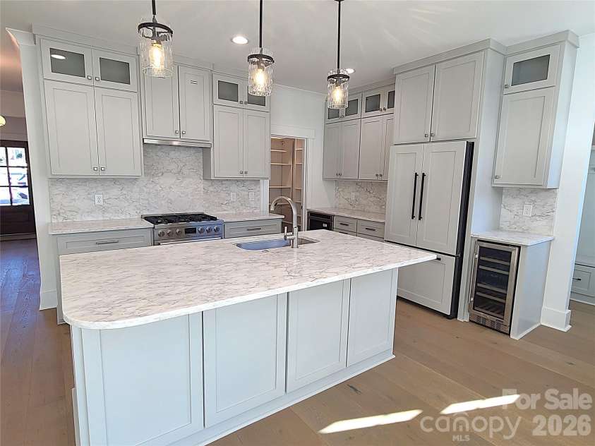 405 19th Avenue Circle, Hickory, NC 28601.  MLS# CAR4390265, YatesRealty ID 338. 