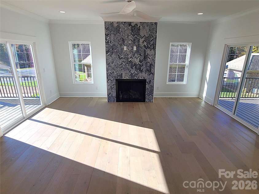 405 19th Avenue Circle, Hickory, NC 28601.  MLS# CAR4390265, YatesRealty ID 338. 