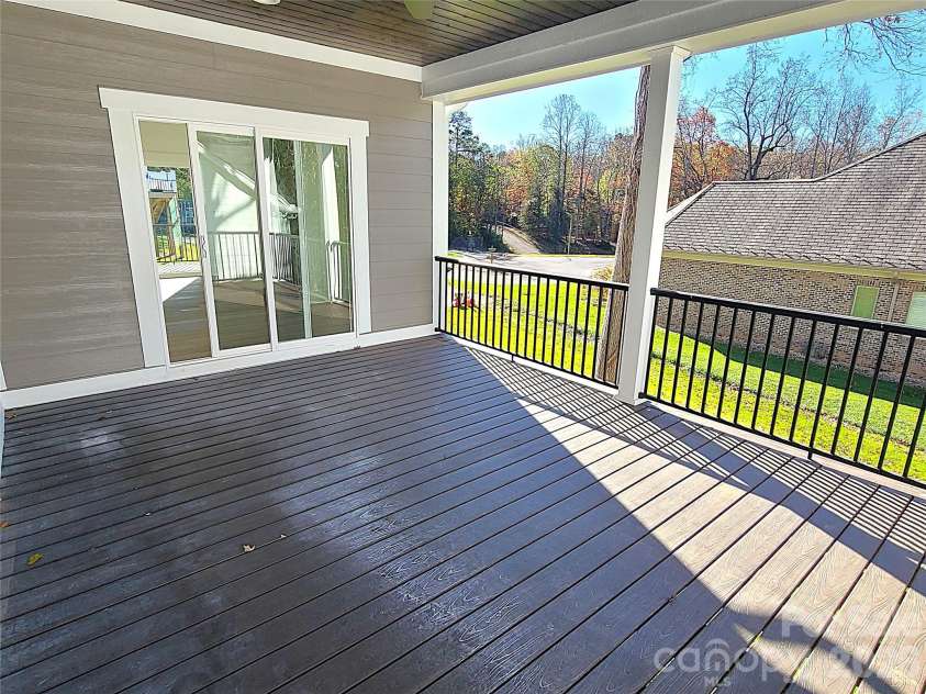 405 19th Avenue Circle, Hickory, NC 28601.  MLS# CAR4390265, YatesRealty ID 338. 