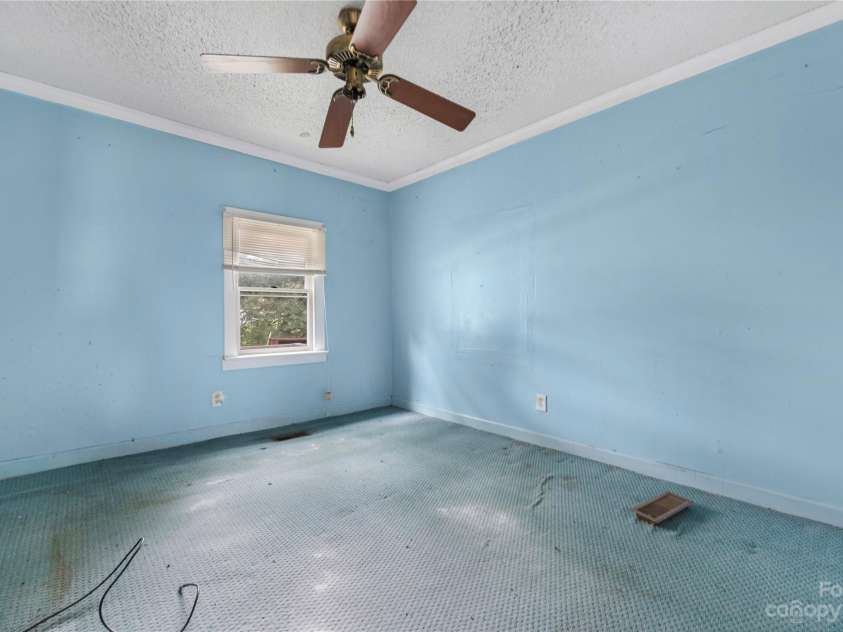 440 Oakland Avenue, Statesville, NC 28677.  MLS# CAR4080981, YatesRealty ID 338. Bedroom #3