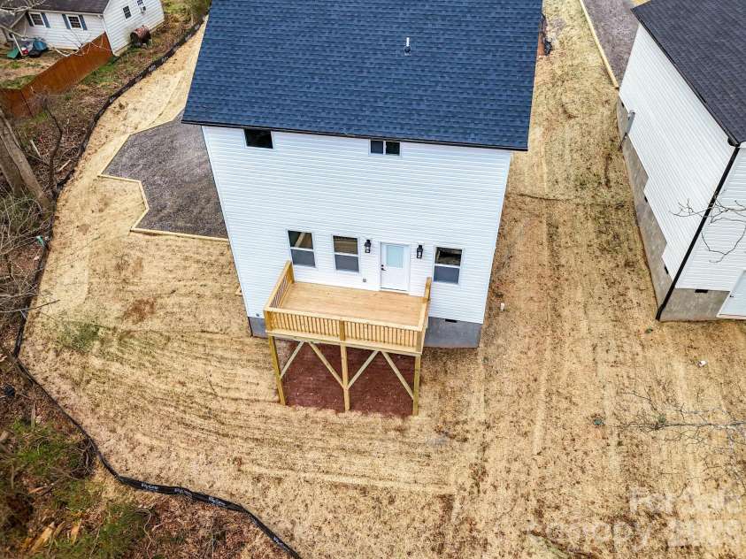 145 Shadowlawn Drive, Asheville, NC 28806.  MLS# CAR4333473, YatesRealty ID 3380. 