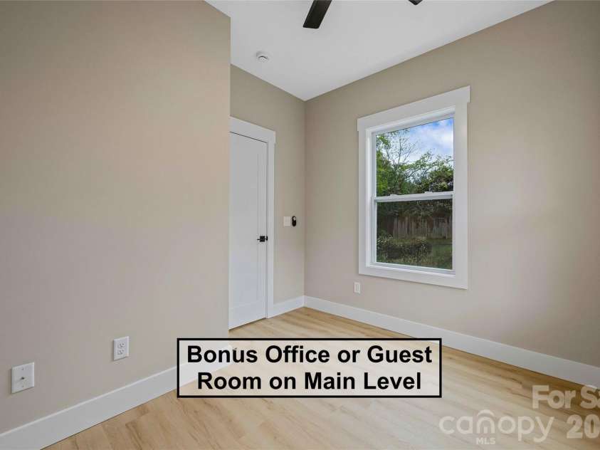145 Shadowlawn Drive, Asheville, NC 28806.  MLS# CAR4333473, YatesRealty ID 3380. 