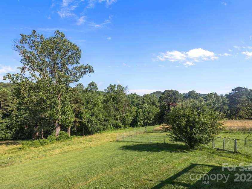 382 Onteora Boulevard, Asheville, NC 28803.  MLS# CAR4272620, YatesRealty ID 3380. More pastoral and mountain views.