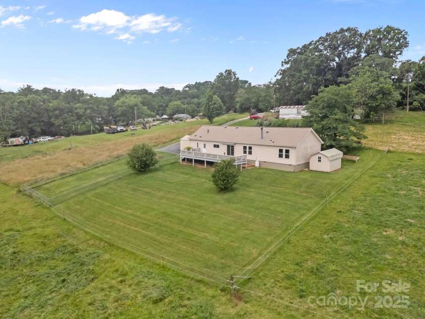 382 Onteora Boulevard, Asheville, NC 28803.  MLS# CAR4272620, YatesRealty ID 3380. You can basically see the lot configuration