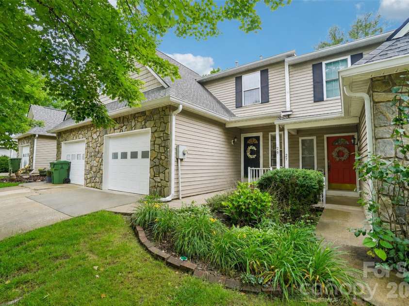 26 Willowick Drive, Asheville, NC 28803.  MLS# CAR4388357, YatesRealty ID 33800. 